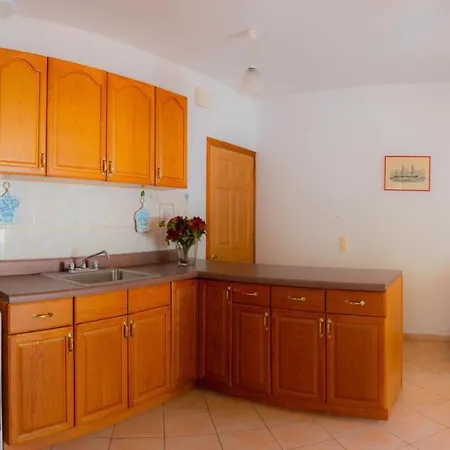 Aparthotel Valsamis Poros (Kefalonia)