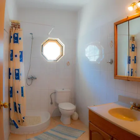 Valsamis Aparthotel Poros (Kefalonia)