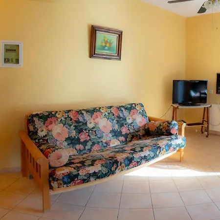 Aparthotel Valsamis